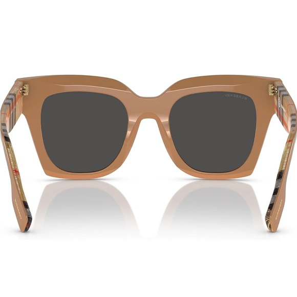 Burberry Sunglasses, New 240 - Picture 5 of 5